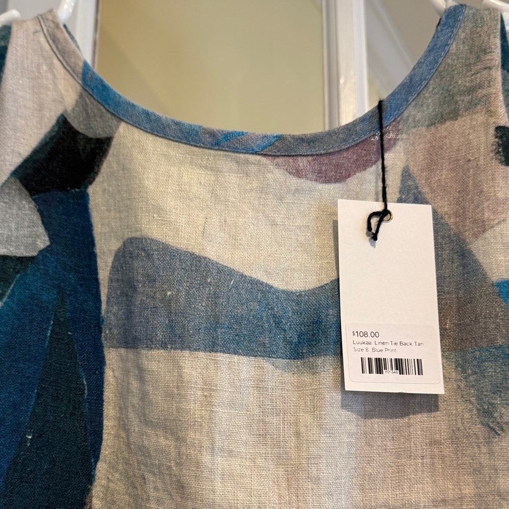 Luukaa White Clothing Tag with Blue Color Label